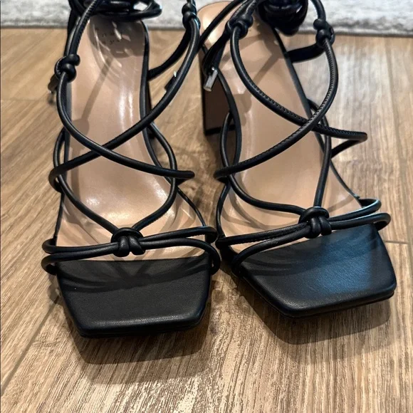 A new day Elegant Black Strappy Women's Heels - 11 - Picture 3 of 6